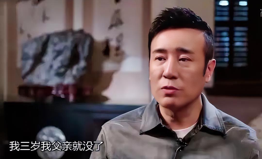 娱乐圈多少男人红了就换老婆？于和伟说了七个字，够他们红着脸把头低下——“她18岁