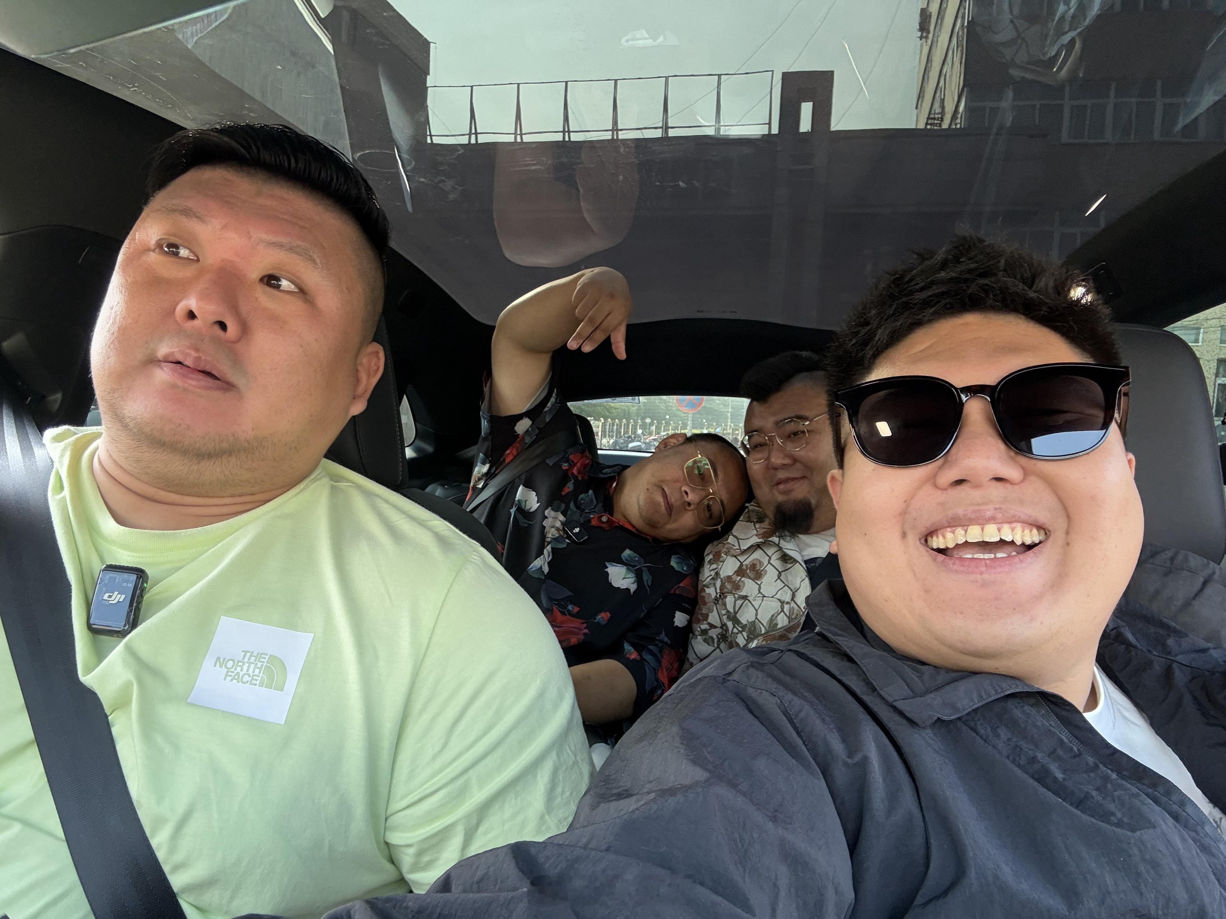 乐道L60，#一吨男团# 给你丫上一课～ ​​​