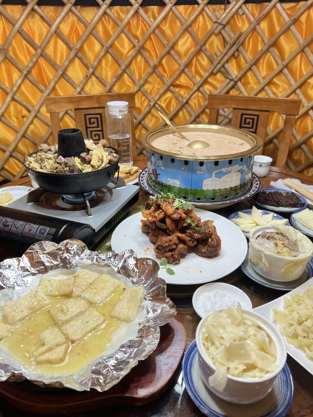 呼和浩特探店：来自赤峰的蒙餐！有锅包肉！