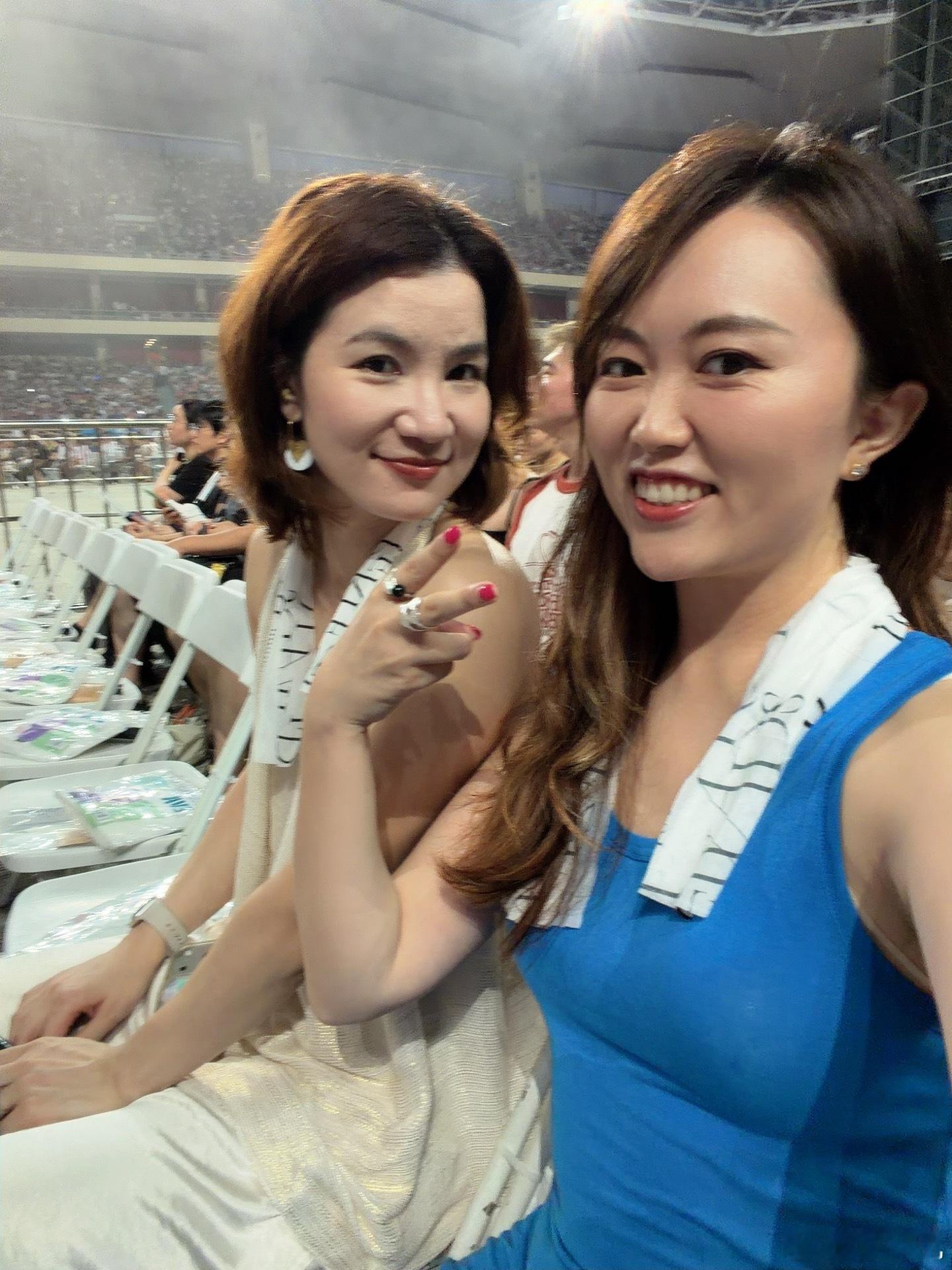 洛怀包了内场10个位置燥候林宥嘉！！🩵💙 