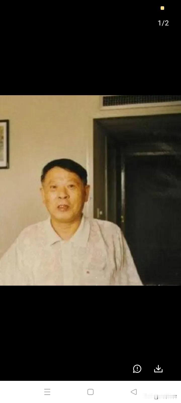 毛岸成是伟人的侄子别名贺麓成
他和他的父亲实际上都受伟人的影响，野兽岛毛家家风的