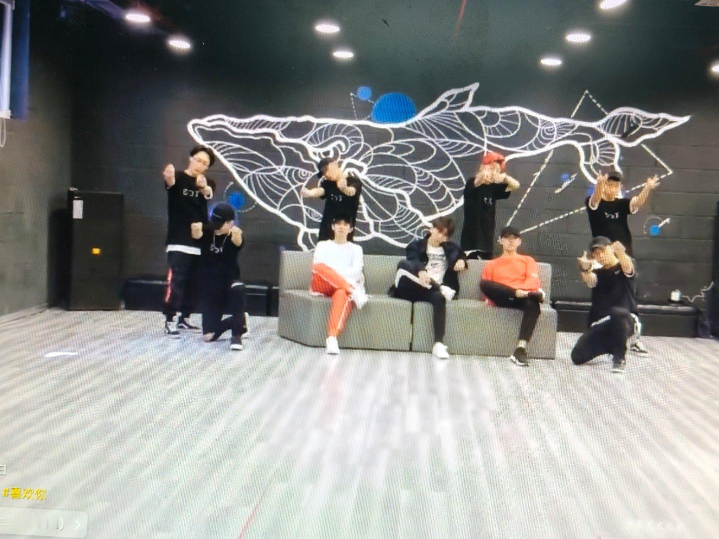 哥哥你们轻点帅 