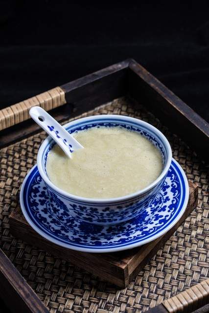 紫禁城里最冷的一碗粥：光绪皇帝，一辈子没吃过一顿热乎饭