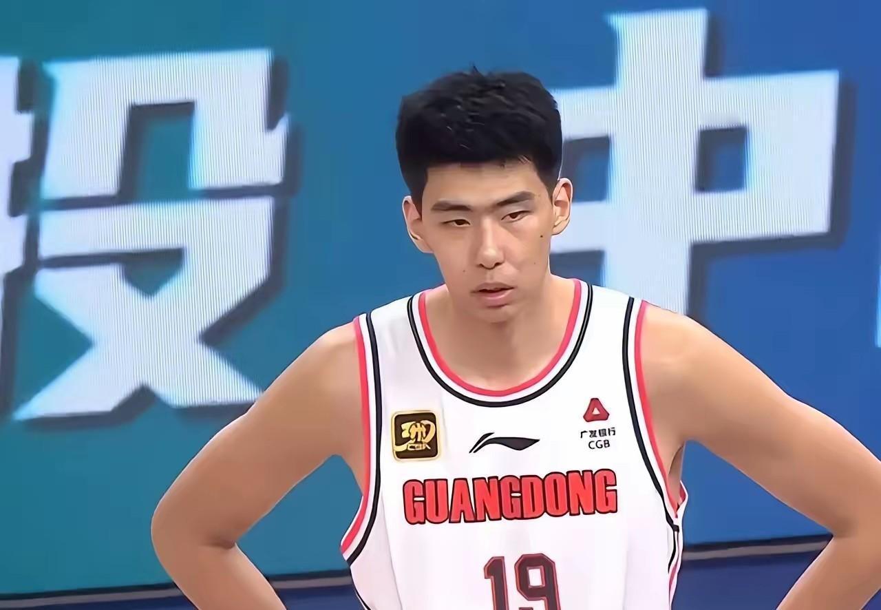 CBA本赛季最具进步球员奖项揭晓，徐昕凭借本赛季的出色表现拿下这一荣誉，这就让马