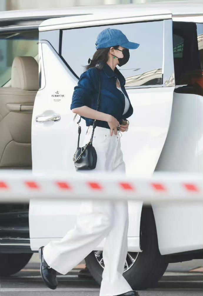 杨幂身材好好