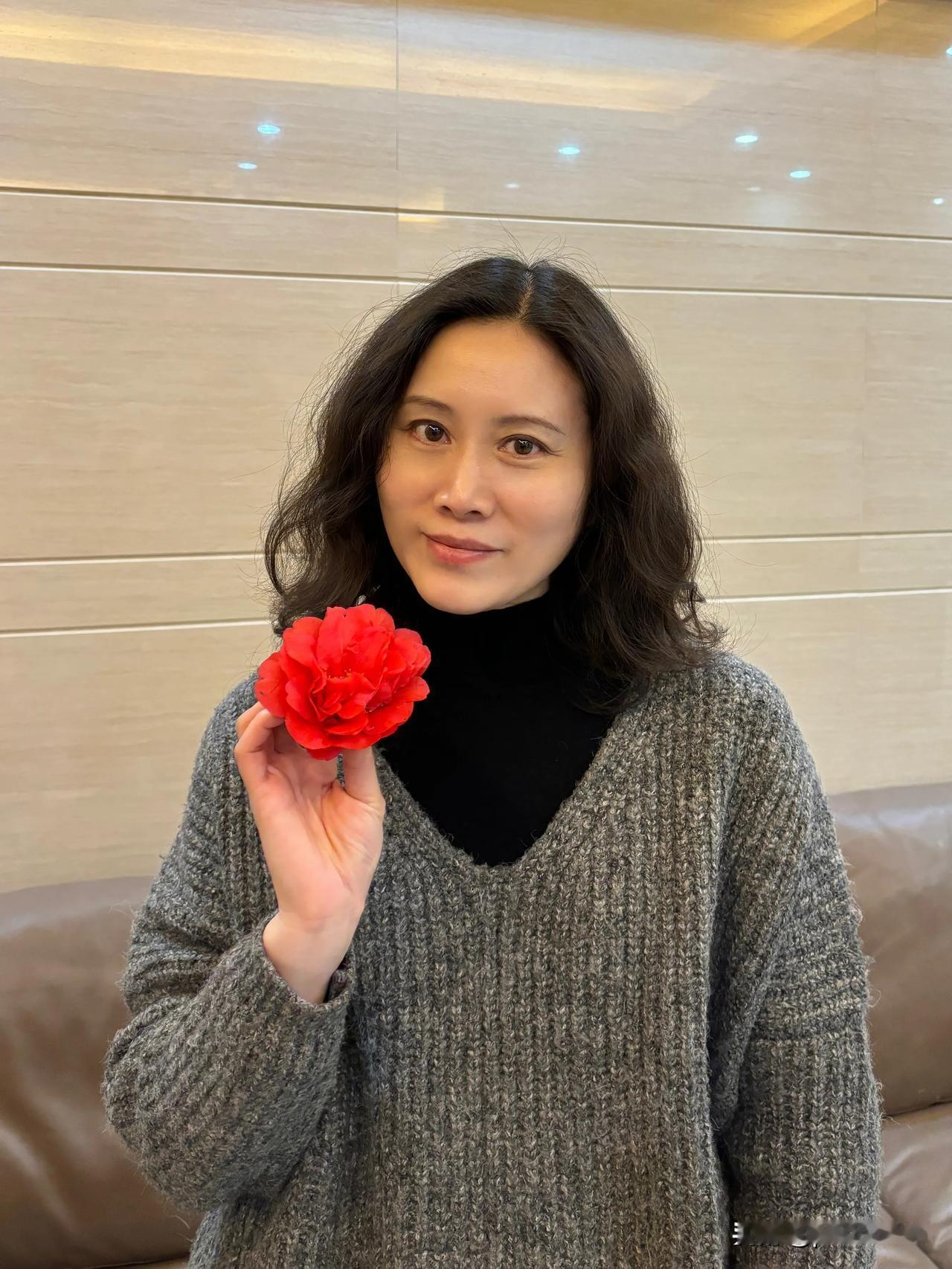 不管岁月奈我何，我心依旧少女心，女人神节快乐！[玫瑰][玫瑰][玫瑰]