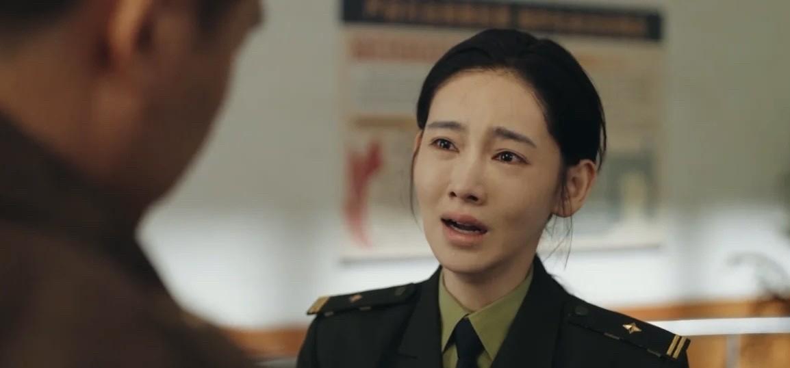 新版《重案六组》开播了
我就一个问题
究竟是哪个大聪明让李沐宸来演季洁的？这个演