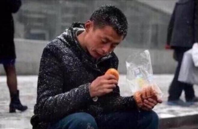 集体躺平、不婚不育，负债率高达190%，为啥80后是最惨的一代？
 
一组扎心数