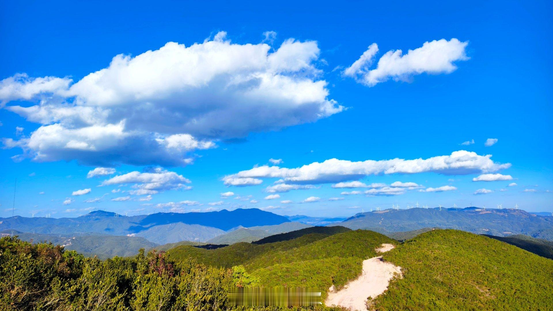 今天小寒节气，适合爬山。 禄丰·老吉坝