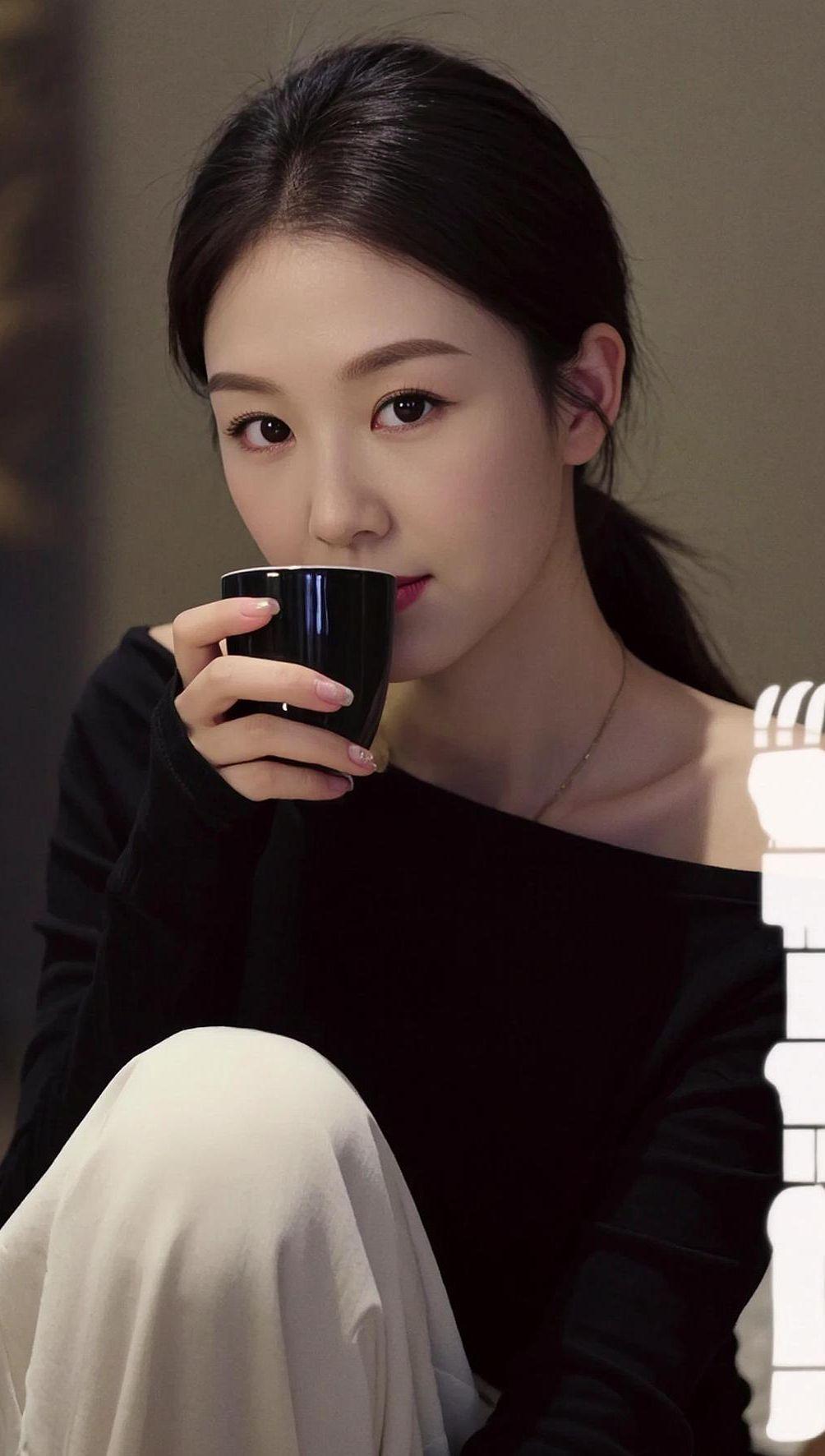 AI黑调生活照 抖音ai创作