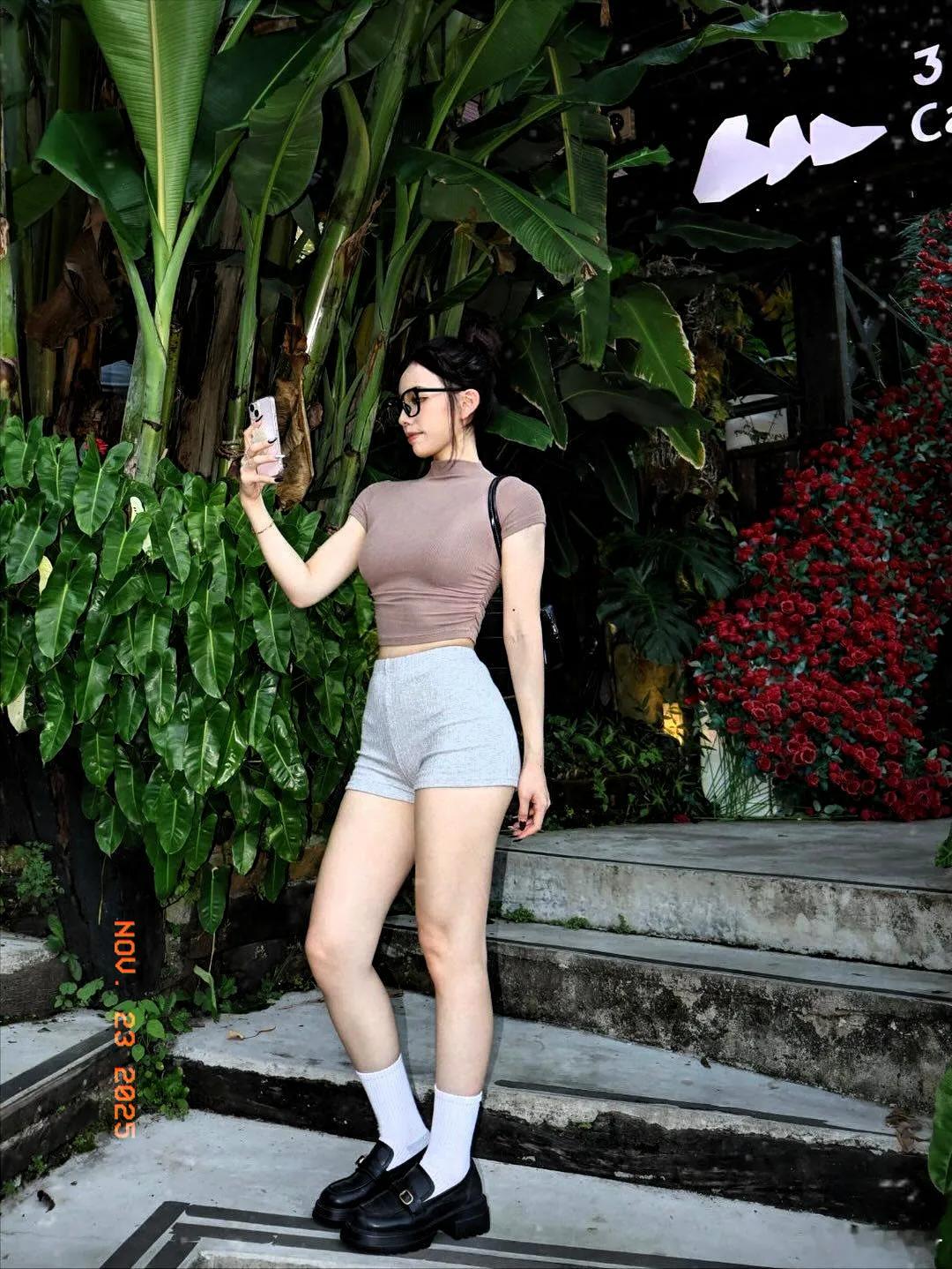 眼镜妹确实魅力十足！日本网民就选出了最适合戴眼镜的女星榜单。像西野七濑，她脸型圆