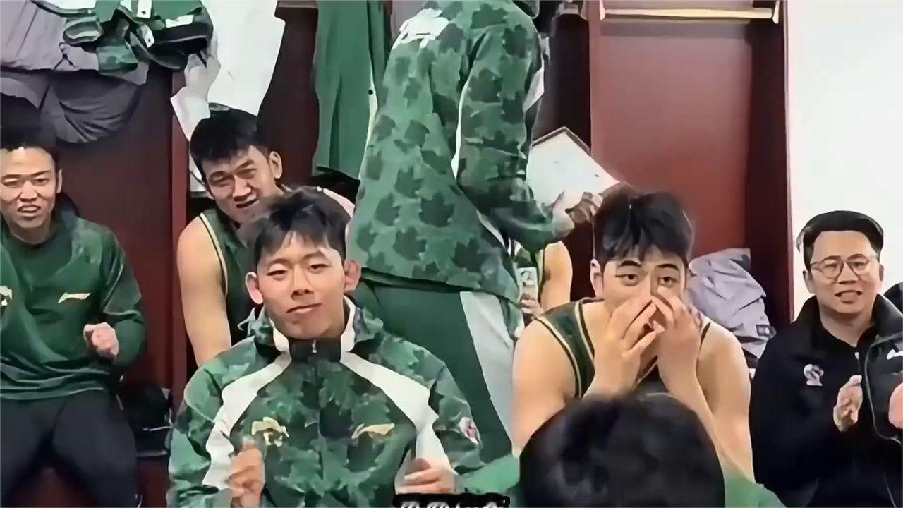 重回广东？黄荣奇官宣，正式签约，1年合同，曾为徐杰出头被罚款