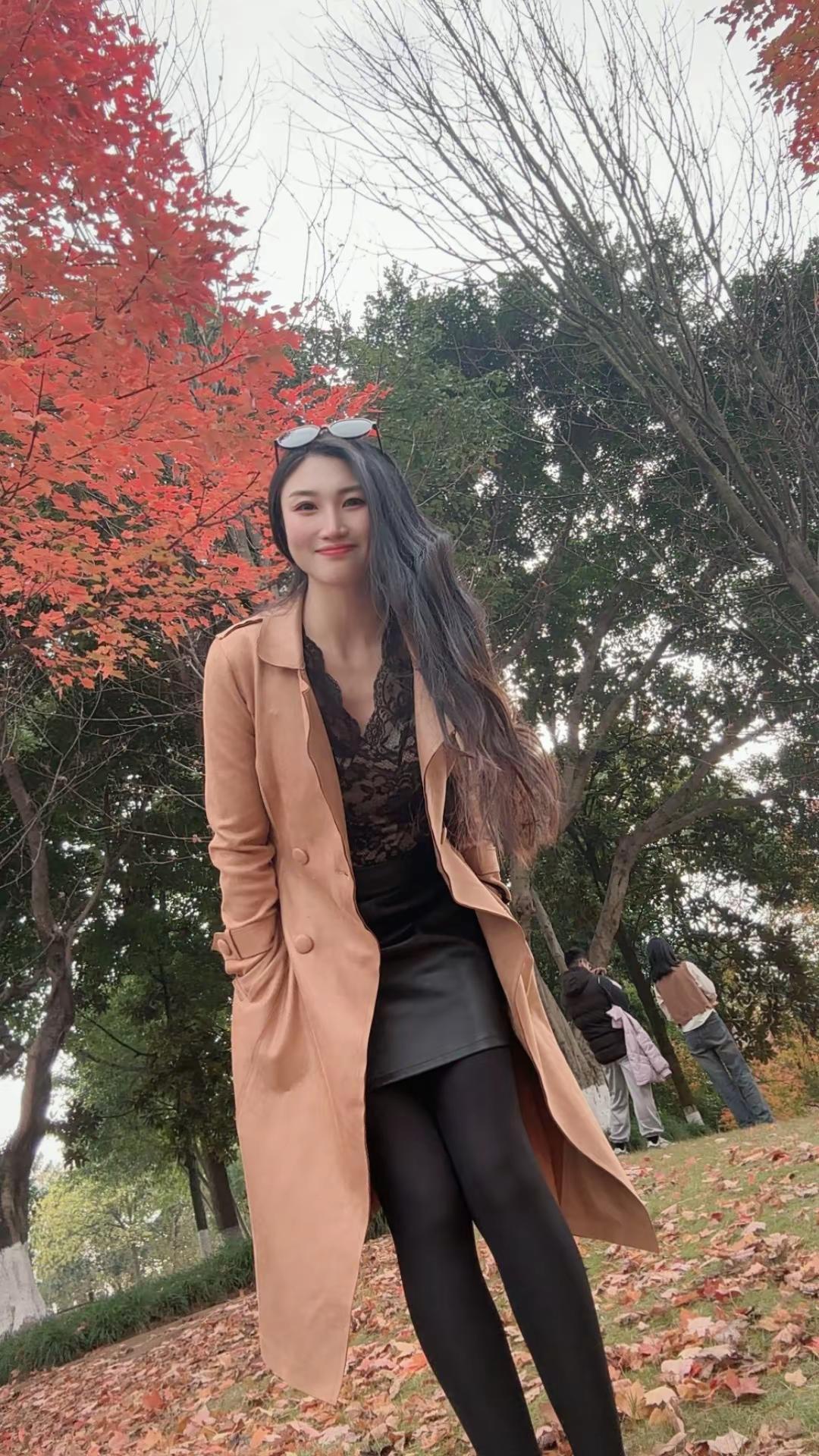 坐标重庆｜93年33岁未婚，等一个满眼是我的人❤️性格直爽不拧巴，偶尔软萌粘人，