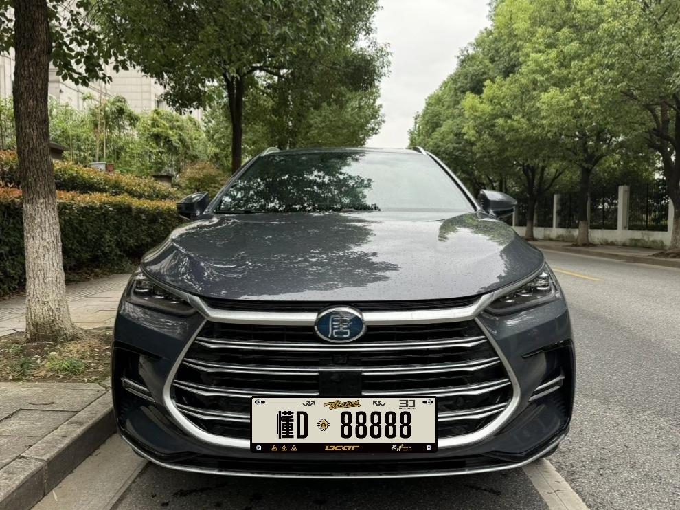 很多想买二手唐DM的人，只看重七座大空间、可油可电省钱实用，却没仔细盘算后期转手