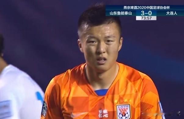 被韩鹏毁掉的球员
1，赵剑非
要么老要么新要么外援，中生代球员被废
2，段刘愚