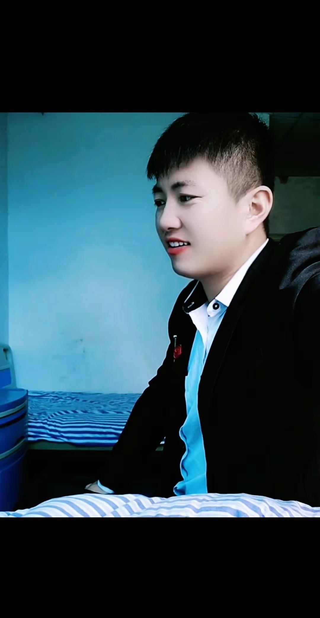 说好也不好，说不好也还行。还能活下去