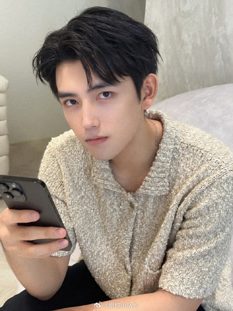 陈飞宇这段表白夯爆了白日提灯 段胥的誓言，没有一句废话，全是干货。他把能给的都押