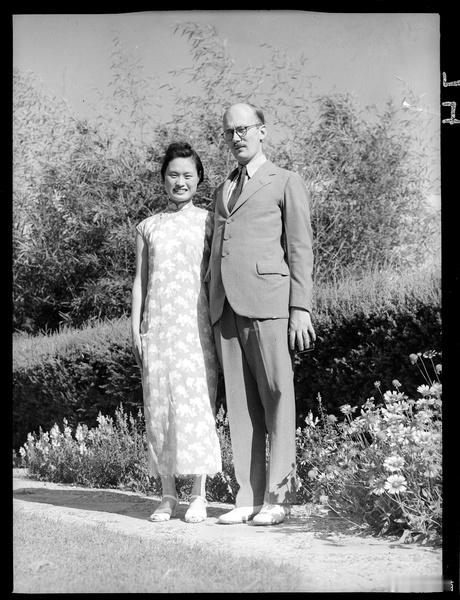 李效黎 和林迈可 在北京燕京大学举行的婚礼1941.06.25 ​​​