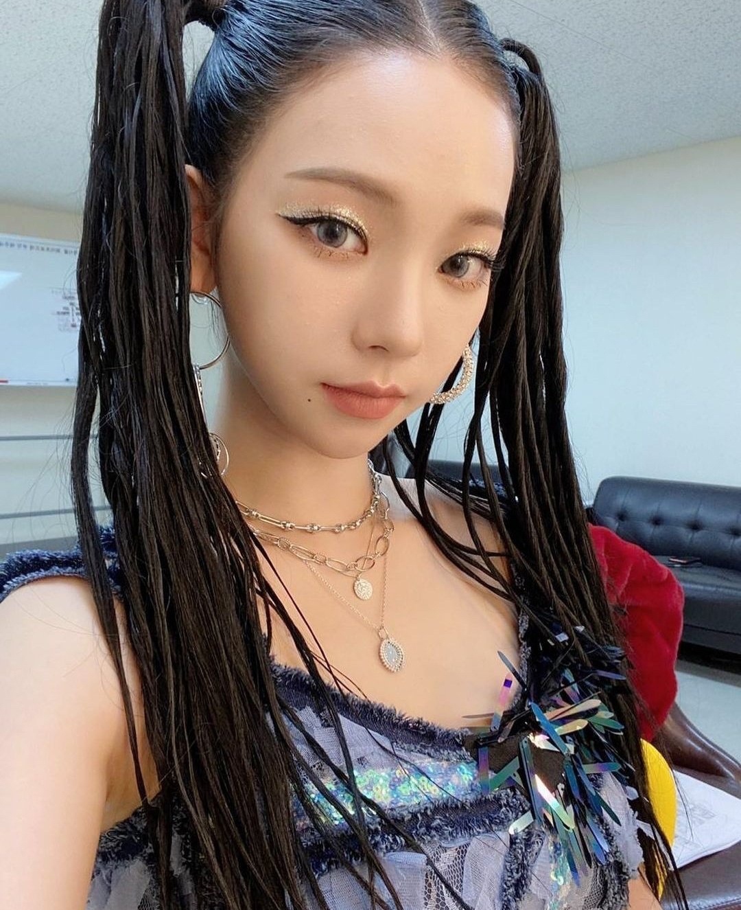 柳智敏曾为当空姐学中文放弃蓝天逐星光仍藏惊喜！为圆空乘梦苦练中文，出道后用绕口令