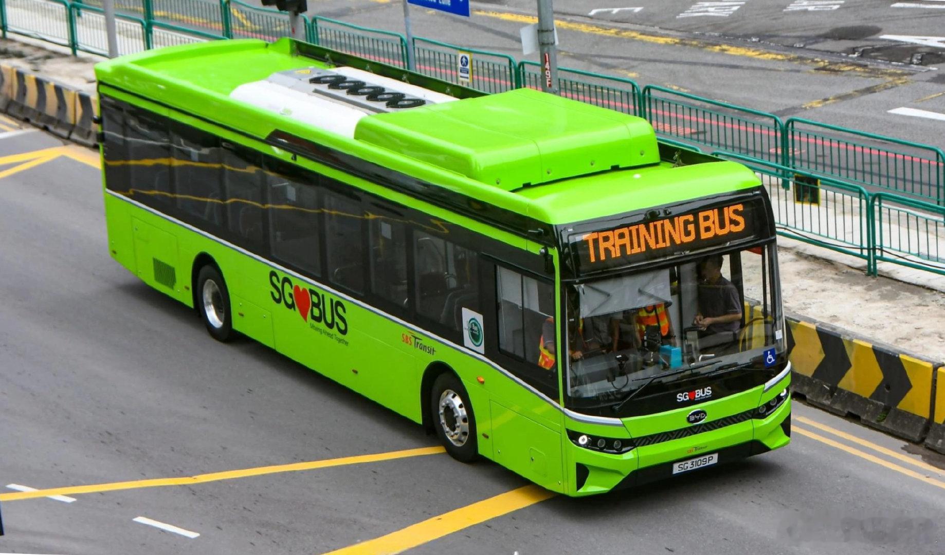 比亚迪再获新加坡210台电动大巴订单！其中包括160辆单层巴士和50辆双层巴士比