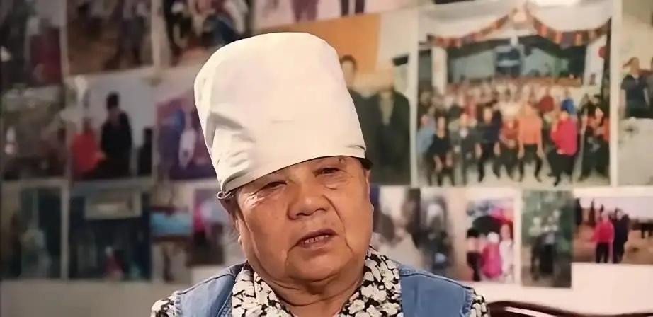 1983年，韩雅琴的早餐店，来了4名刑满释放的寸头少年，出于心善，韩雅琴给他们盛