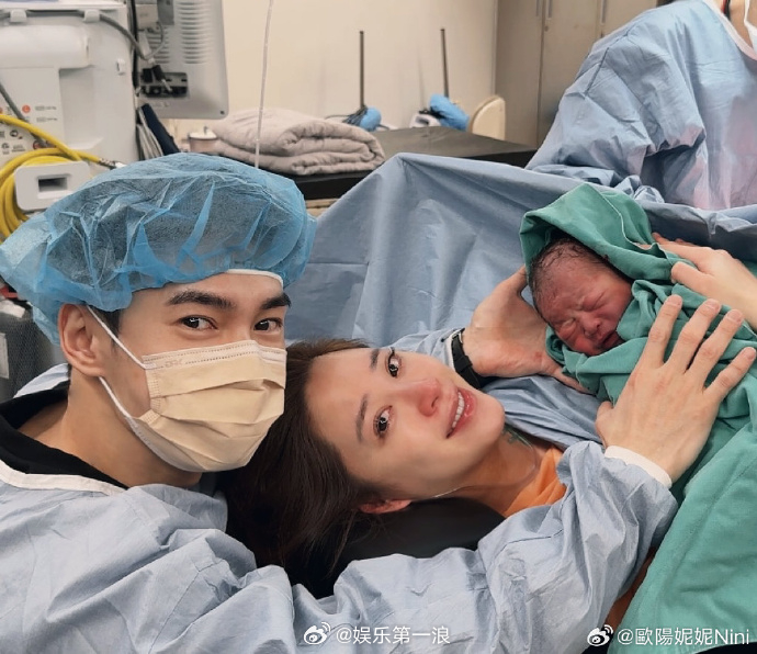 张书豪再否认欧阳妮妮怀二胎 张书豪再否认欧阳妮妮怀二胎：“没有，没有。” 