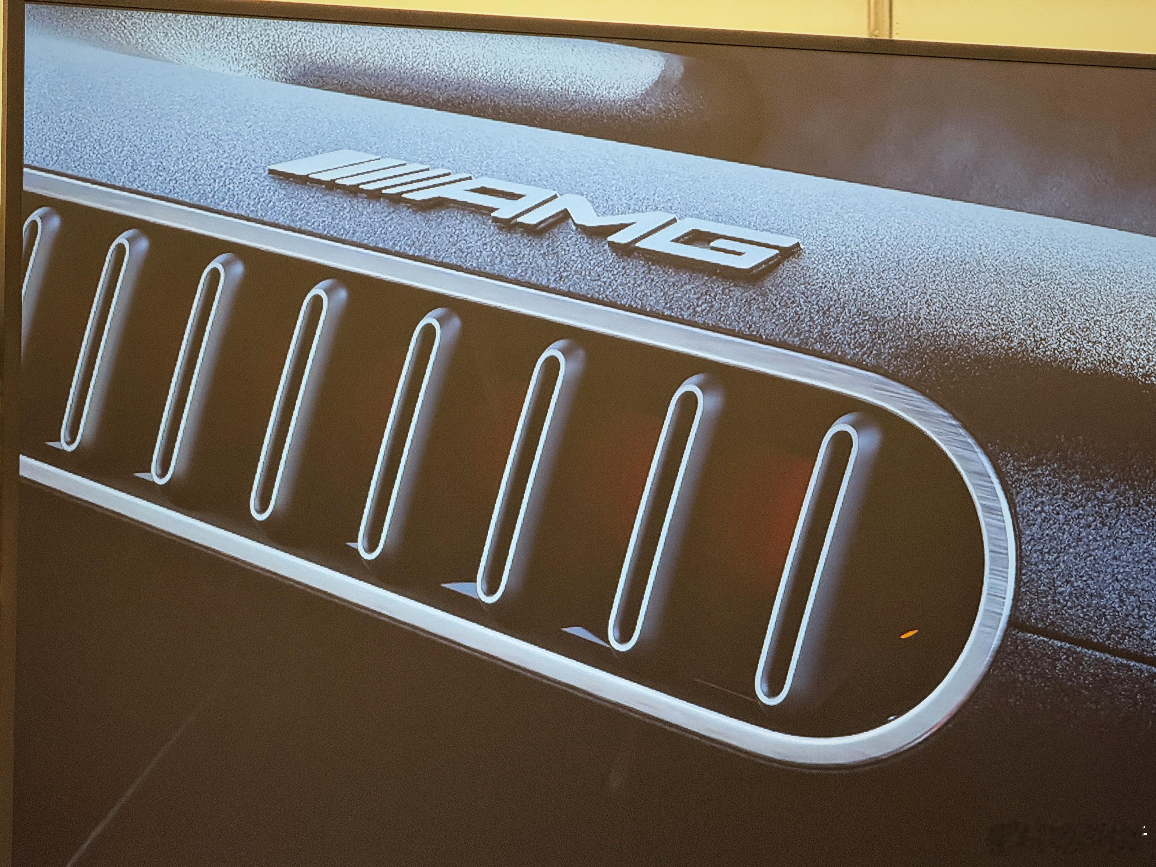 AMG GT XX 概念车登场！这套内饰我非常喜欢，实在太帅，图8的修长身段也非