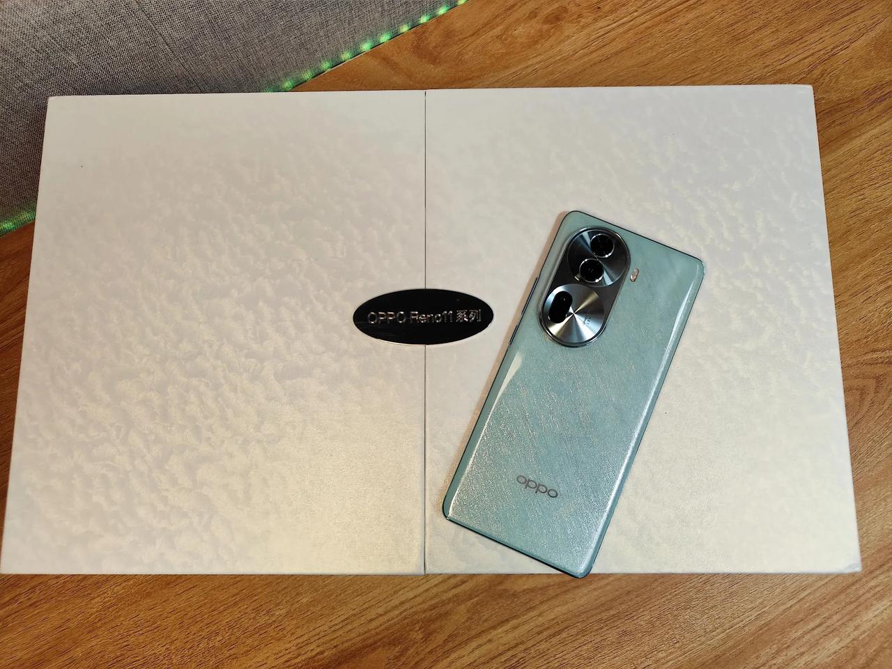 OPPO Reno11居然有个月光宝盒盲盒，不愧是朱一龙同款月光宝石手机，来看看