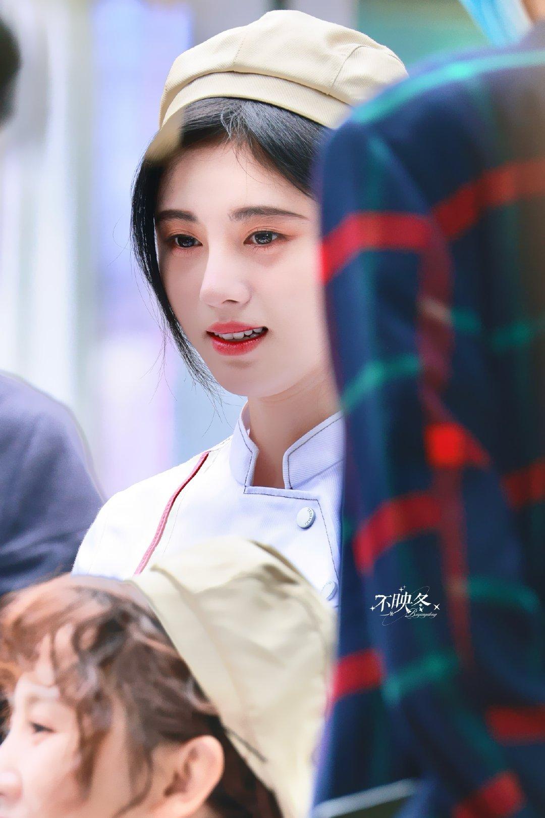 可爱的夏夏店长[偷笑][偷笑]cy​​​