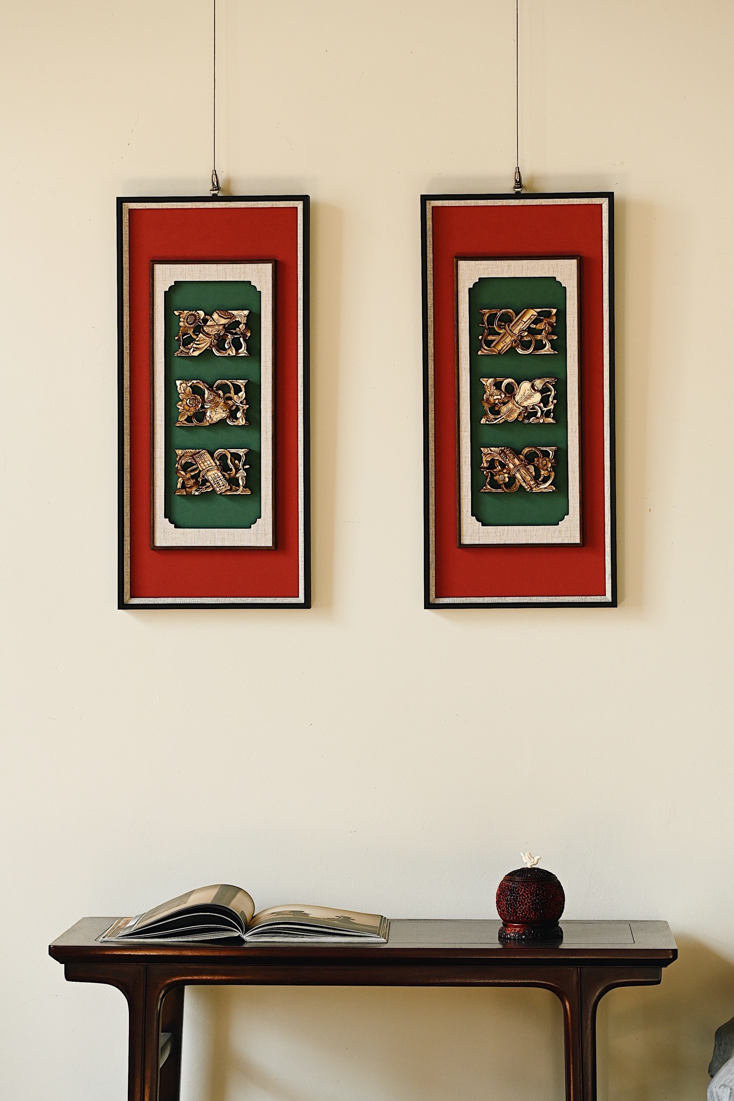 老花板 | 福禄吉祥 挂屏（一对）老杉木花板，保存尚好，金水斑驳，葫芦、宝扇等吉