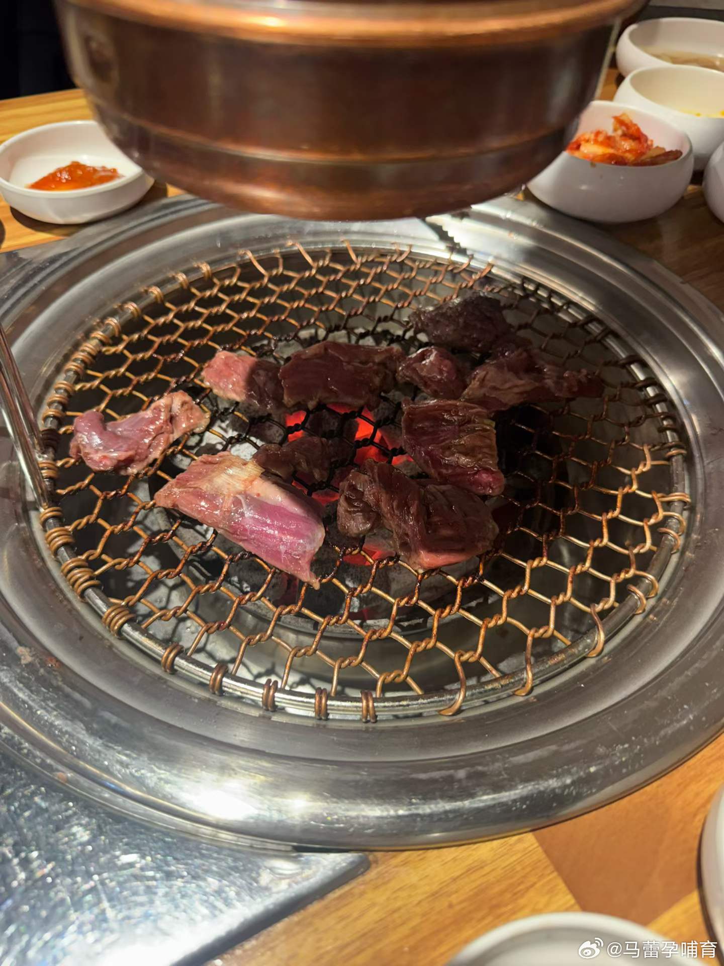 已经落地首尔啦，虽然烤肉吉隆坡也能吃到，但就想吃个韩国本地的，吃下来真的也没啥，