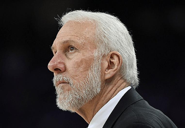 韦德：“在总决赛2-1领先小牛（现）后，詹姆斯在第四、第五和第六场表现失常，导致