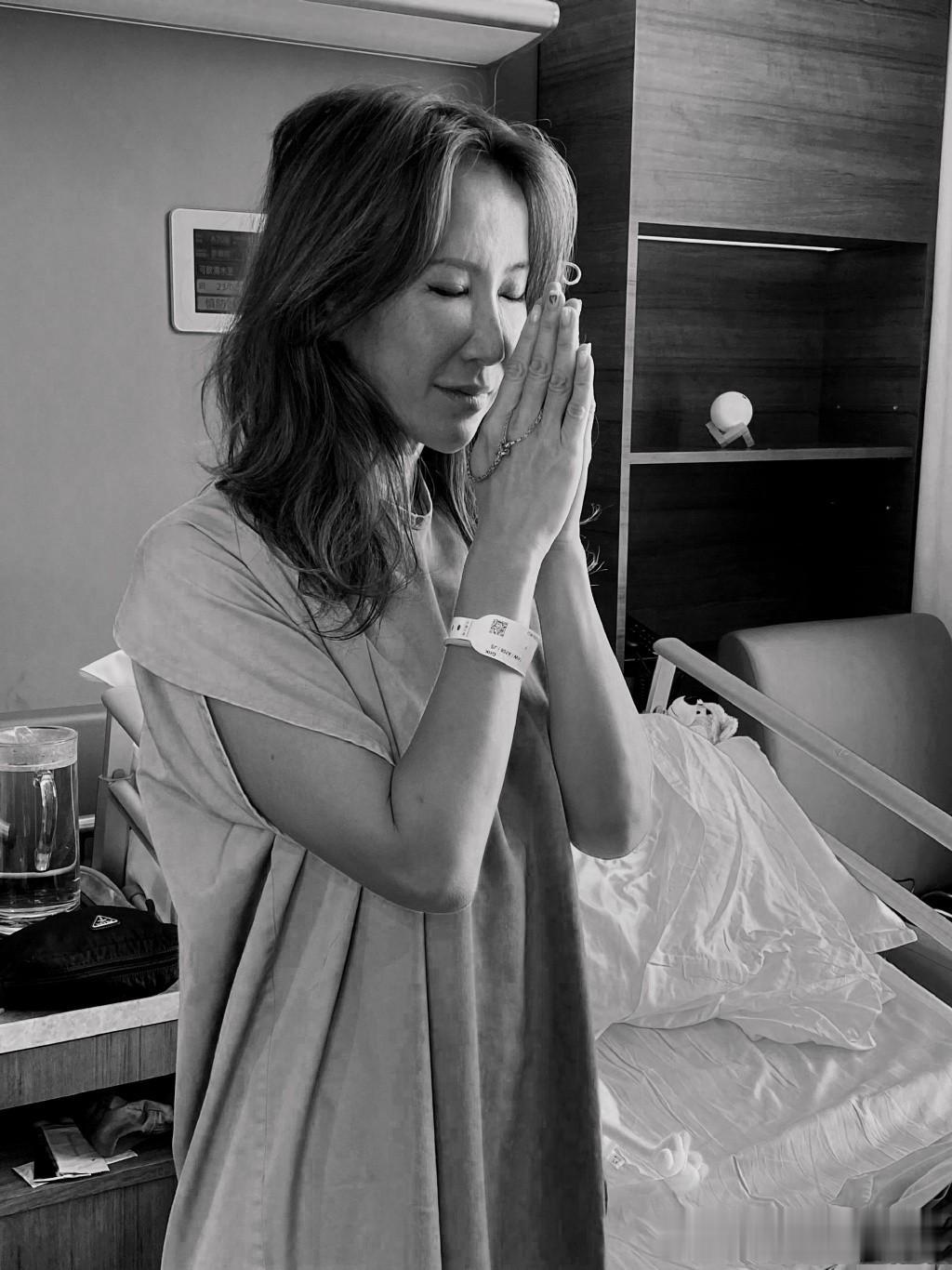 李玟这么一个女战士真的不会被感情压垮。

看到李玟去世后，很多网友都吐槽，李玟选