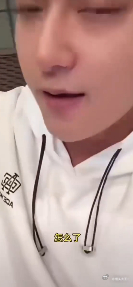 爱奇艺新综这路透太有梗了！“宇宙爆闪团”在云南录制，刘耀文小孩哥带着五个像白磷一