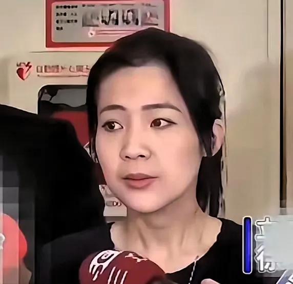 强将手下无弱兵！

郑丽文刚扛起国民党大旗亮明“一中”立场，

徐巧芯就紧跟着发