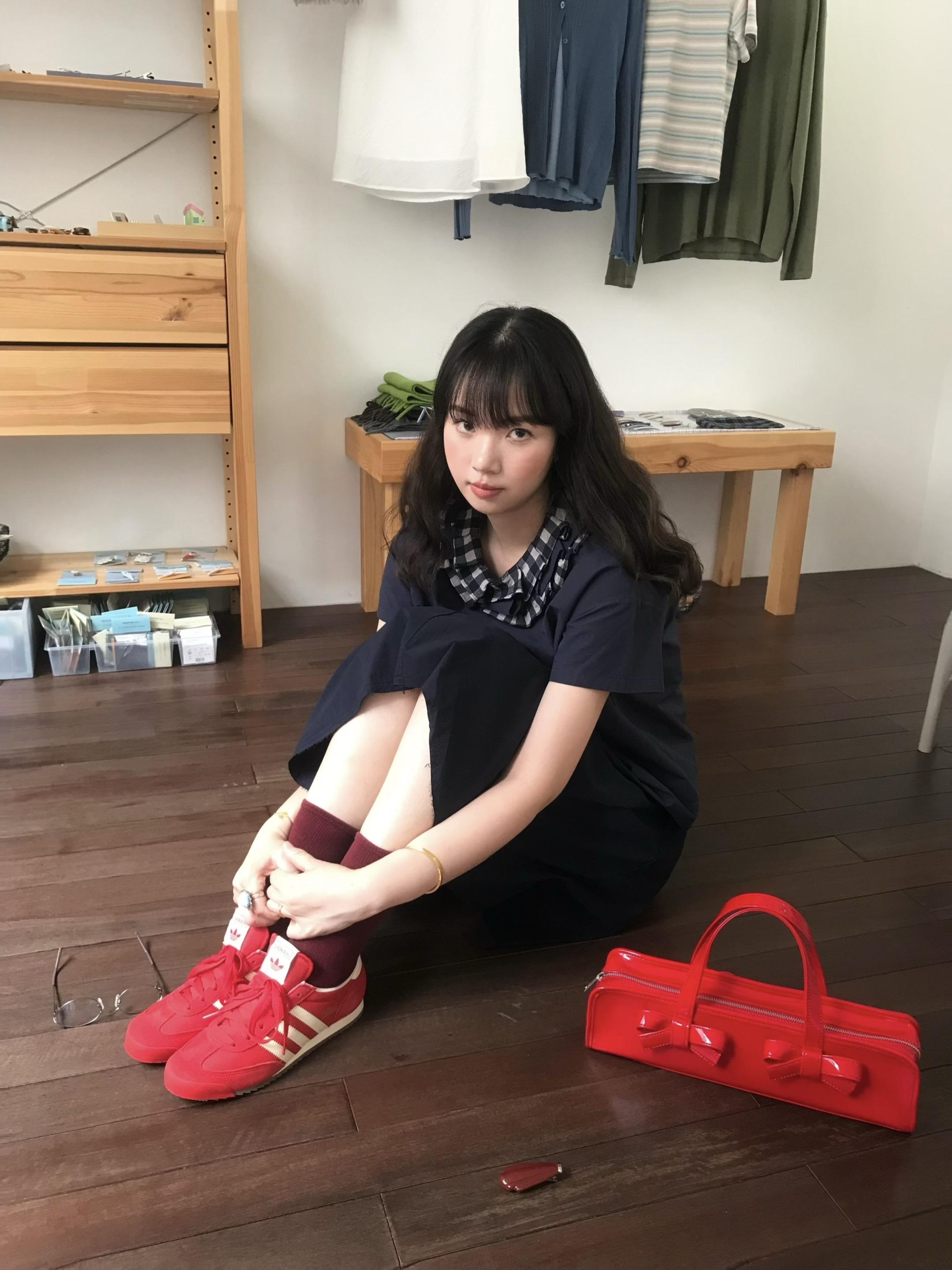 RedRed🔴。今天是幸运的复古阿迪女孩红色系增添了夏日的精气神 复...