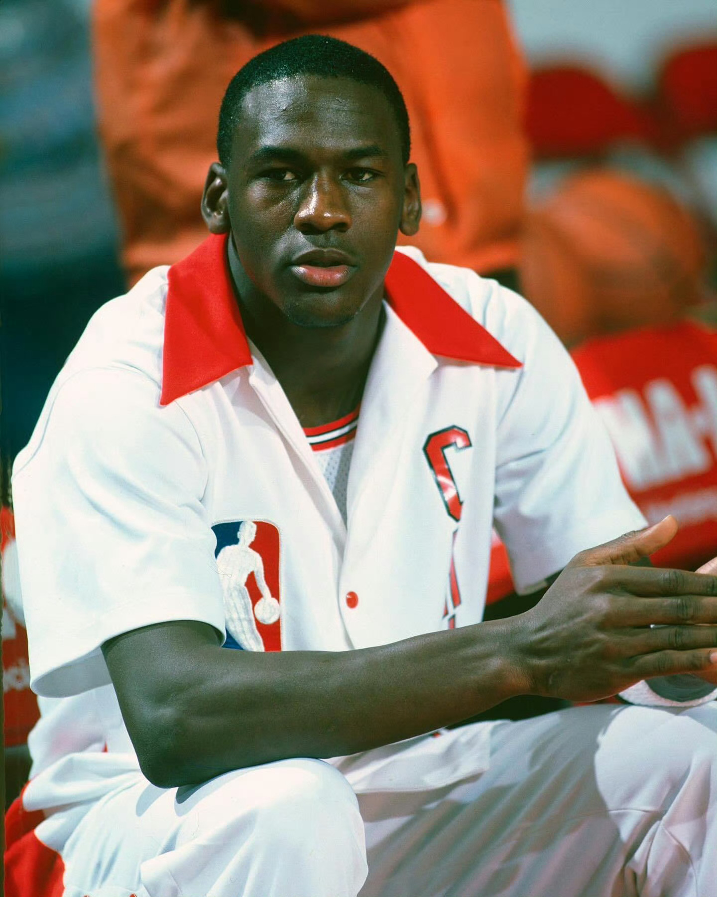 气质无敌！分享一组迈克尔乔丹的赛前照！ 