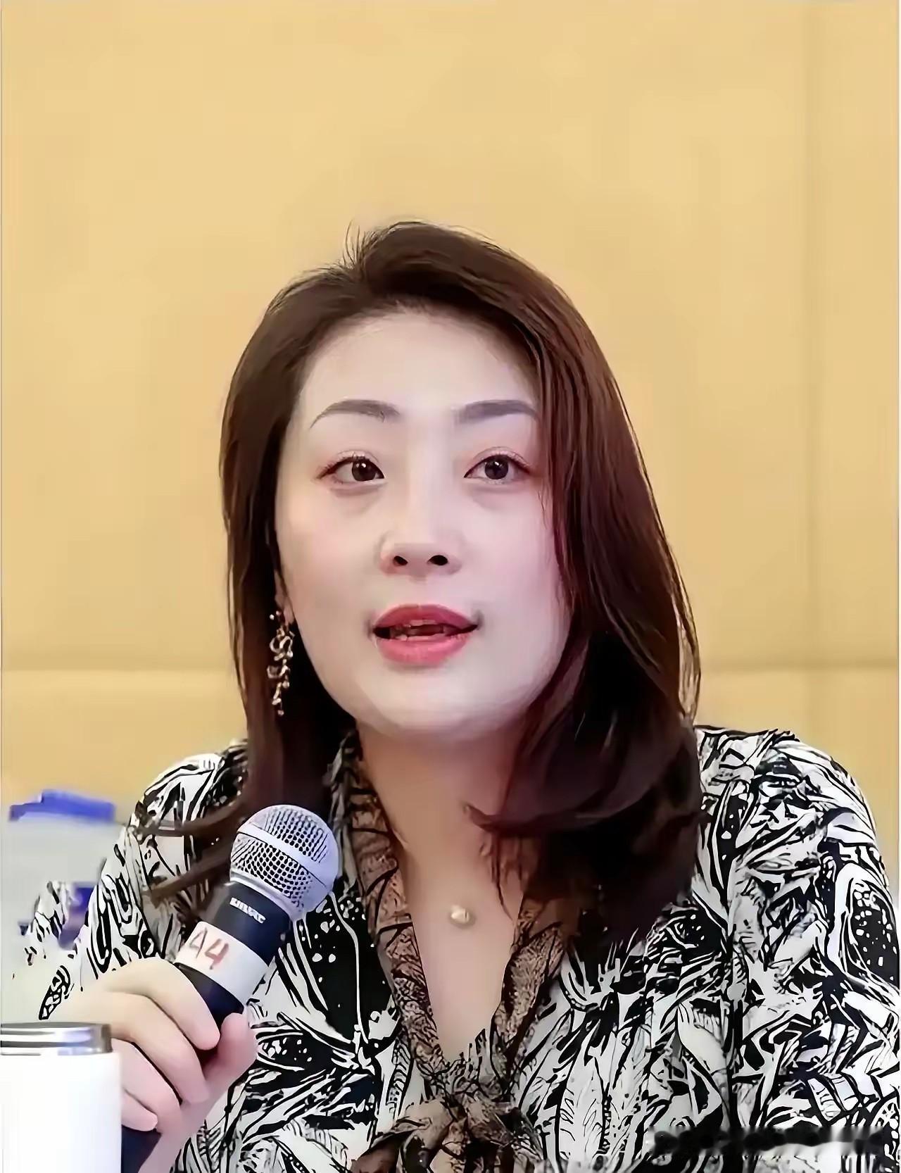 你们知道的吗。
宗馥莉的“娃小宗”只存在了41天就匆匆宣布退出，这一品牌与娃哈哈