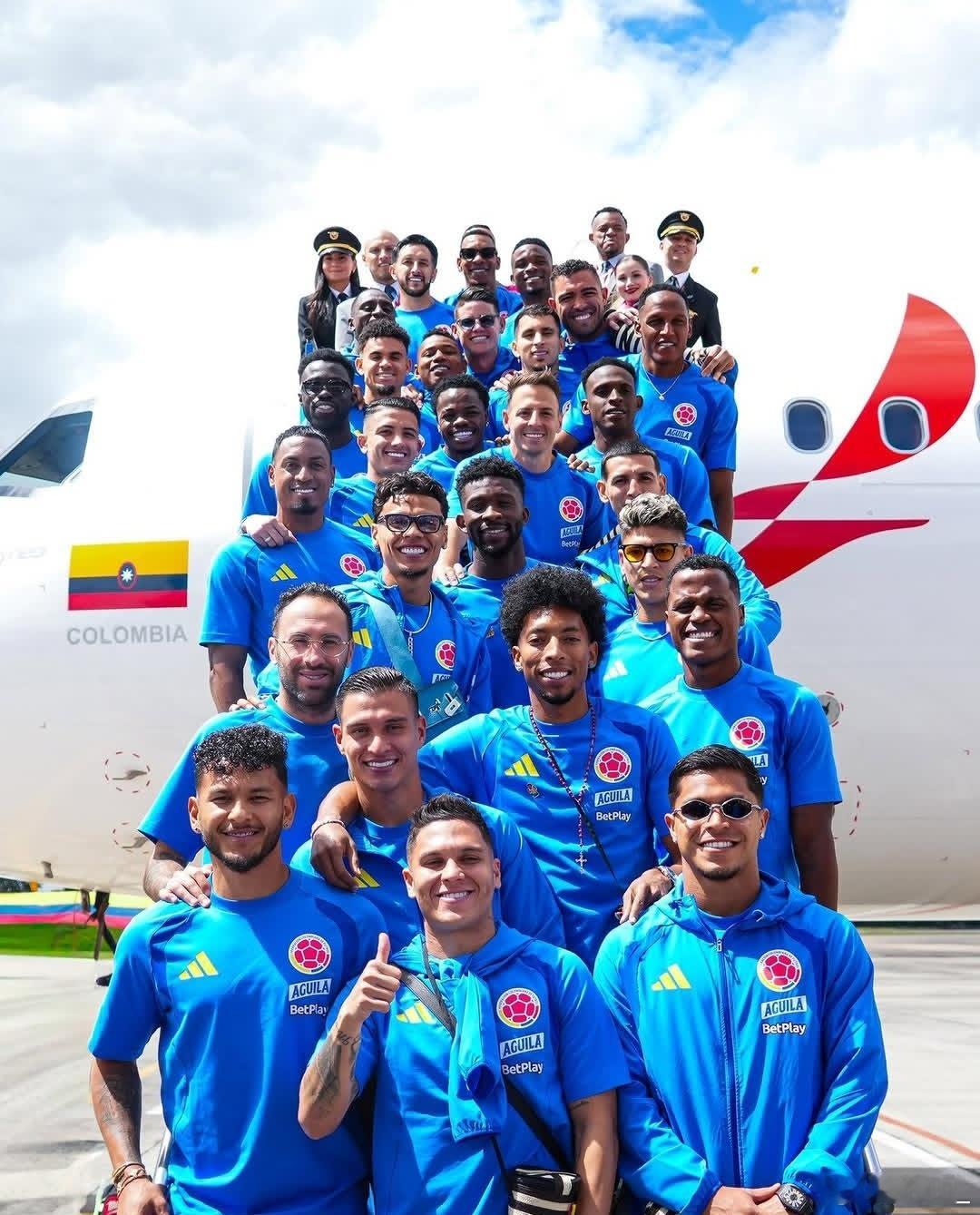 JR10J罗🇨🇴出征✈todosconjames