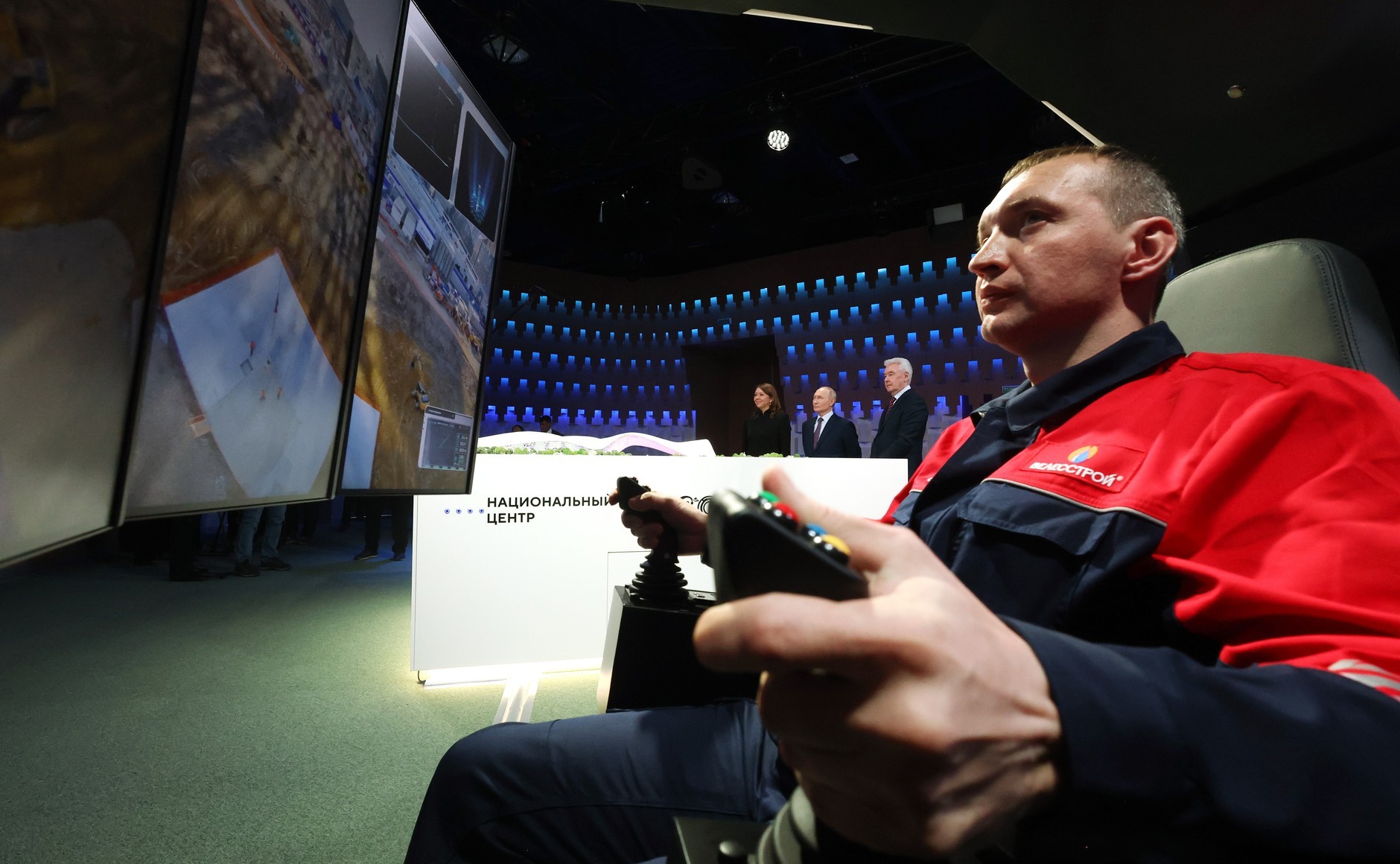 瓦洛佳小朋友  “俄罗斯”国家中心新综合体建设启动仪式弗拉基米尔·普京宣布“俄罗