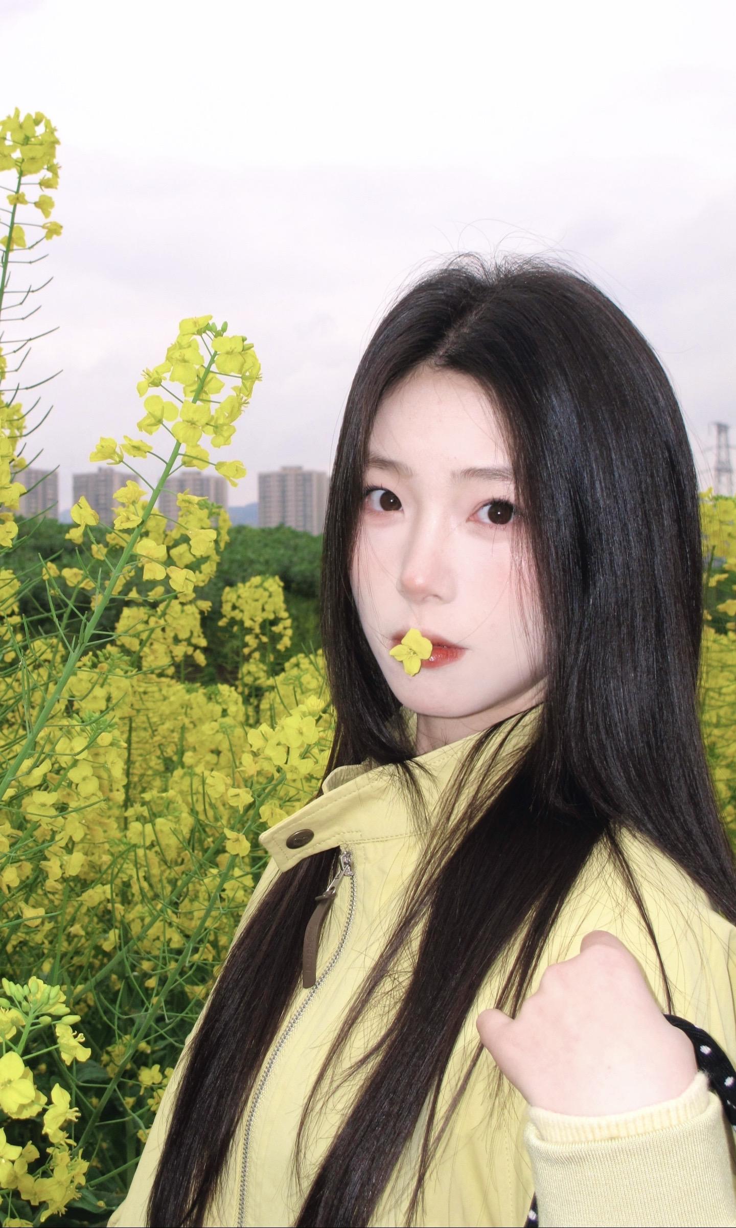 花意正浓。