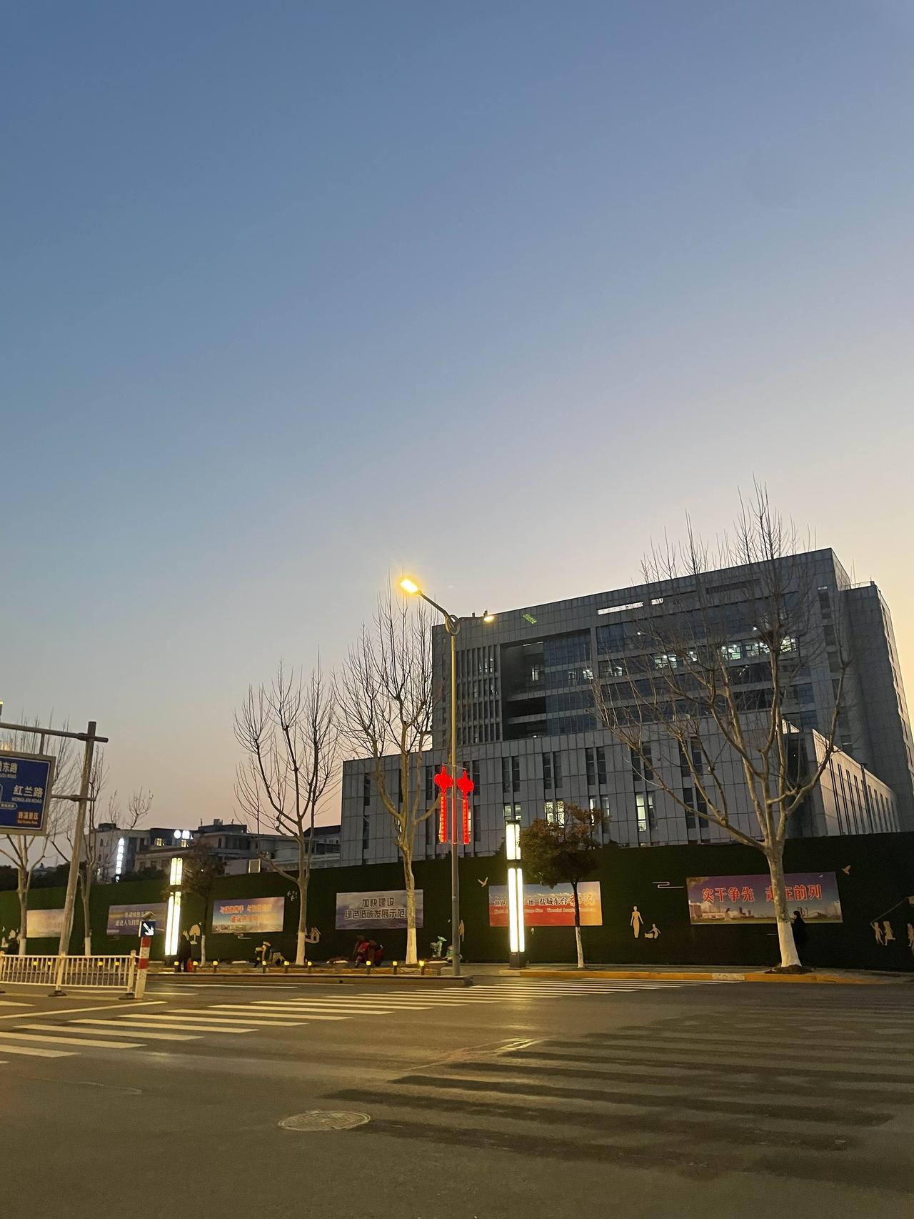 江苏省2012年至2030年发展规划的20座中心城市，盐城就是被划分成三块，阜宁
