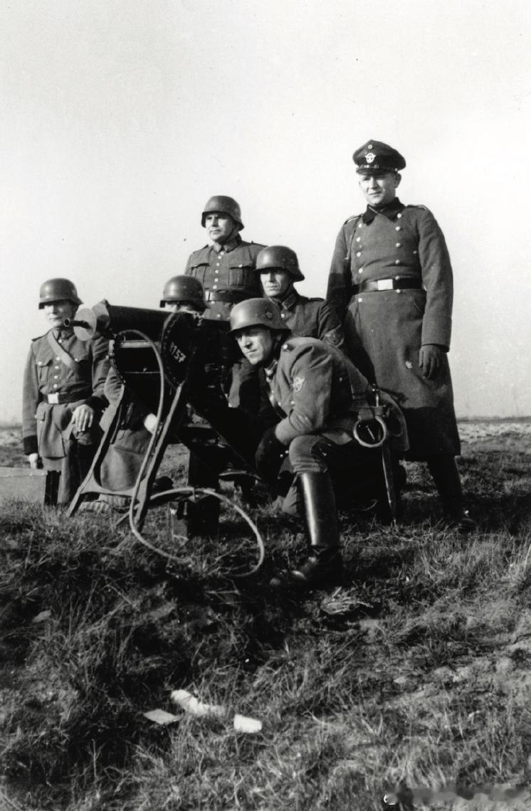 二战时德军第101警察营在Lodz罗兹附近训练军事历史全触达