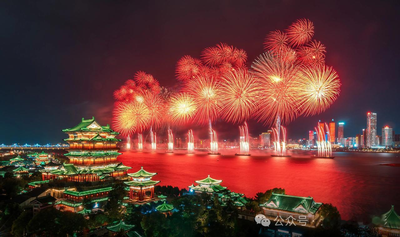 我是业余当辅导老师的，只要学生感兴趣，我可以天天背滕王阁序给学生听，只要能引起学