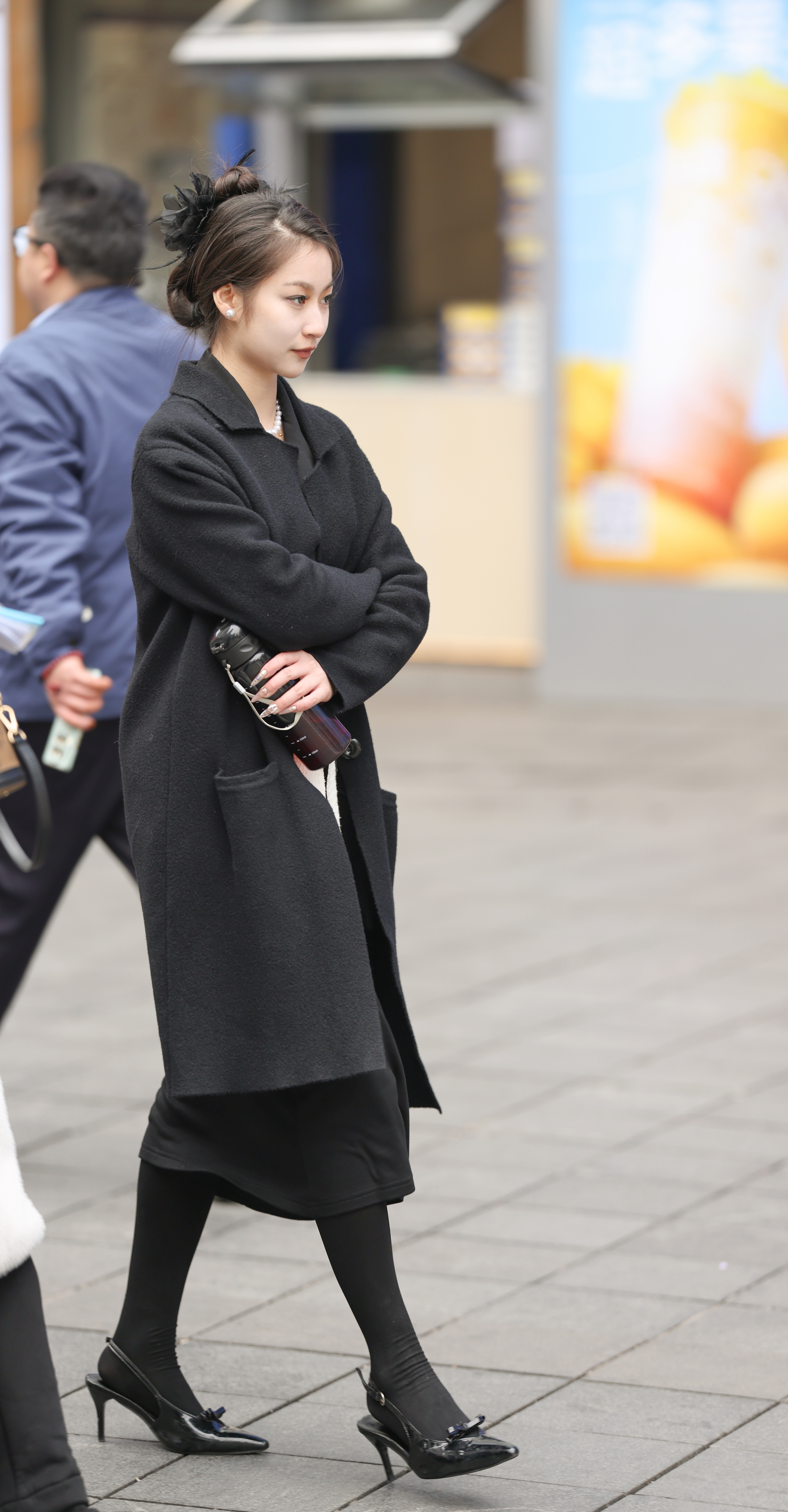 街拍[超话]   很冷啊   （拒绝水印） ​​​