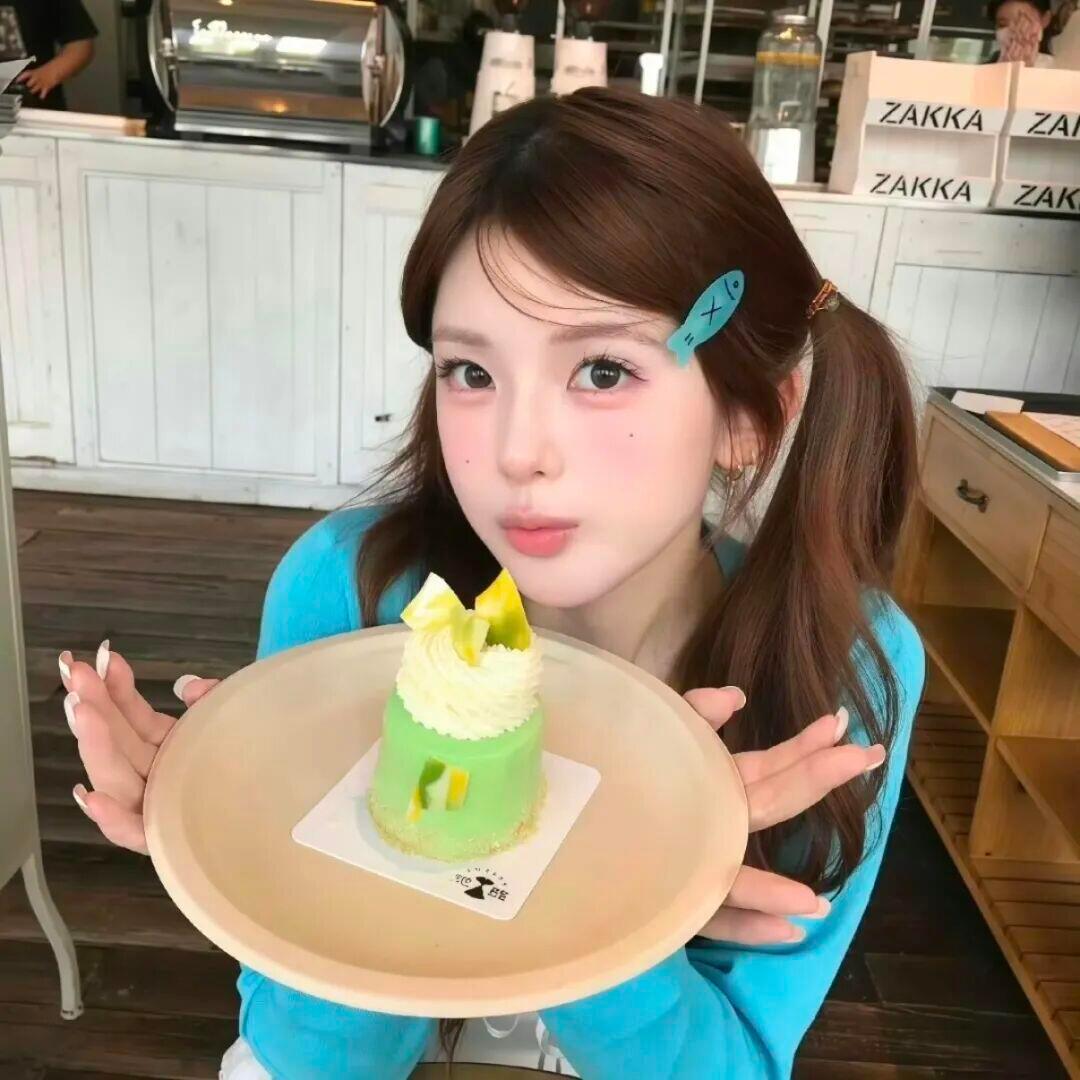 WeChat ｜氛围感女生头像 ​ ​​​