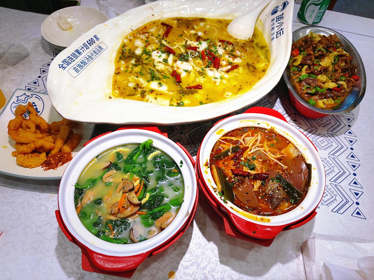 一餐暖，万事缓～

食一碗
人间烟火，
饮几杯
人生起落。

胃暖了，心就定了～