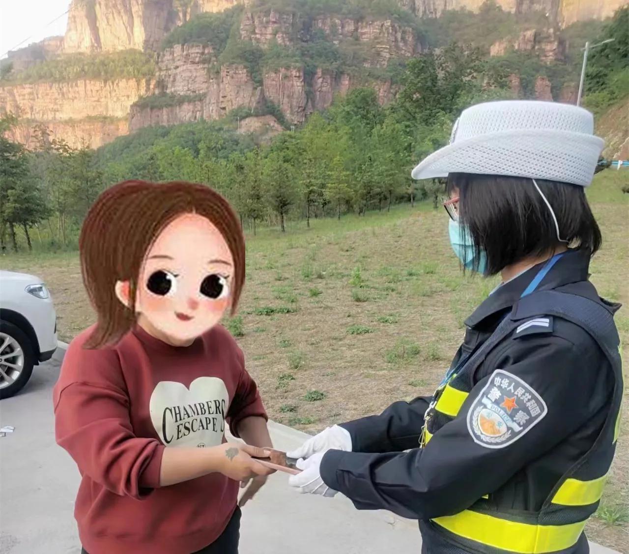 外国游客丢失了手机，警察追踪了2个小时，找到了它

用手机扫描代码解锁骑自行车共