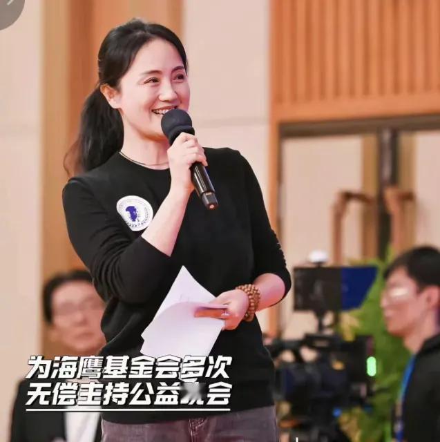 直到朱媛媛去世

朱媛媛不为人知的秘密才被发现

原来她努力拍戏赚钱，不仅仅是为