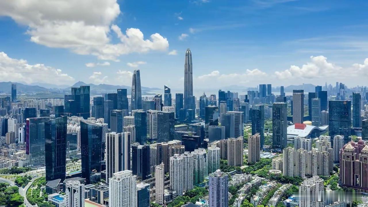 虽然2025年确切数据还没有公布，但普遍预测GDP增速可能达不到5%的预期目标，